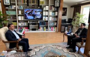 دیدار مدیرکل زندانهای استان و مدیر نمایندگی ستاد مردمی دیه کردستان با مدیر کل صدا و سیما مرکز استان
