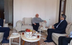 دیدار مدیر عامل ستاد دیه کشور با نایب رییس اتاق بازرگانی در راستای تعامل همکاری با ستاد مردمی دیه برای کمک به آزادی زندانیان مالی غیرعمد دیدار مدیر عامل ستاد دیه کشور با نایب رییس اتاق بازرگانی در راستای تعامل همکاری با ستاد مردمی دیه برای کمک به آزادی زندانیان مالی غیرعمد