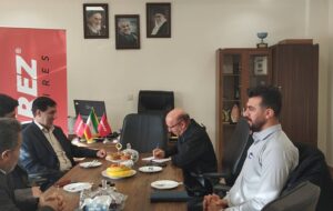چرخ نیکی در بزرگترین واحد صنعتی غرب کشور به حرکت درآمد / میزبانی «بارز کردستان» از سفیران آزادی